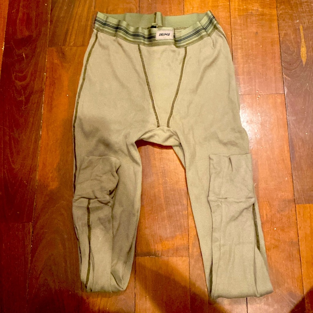 Skims leggings